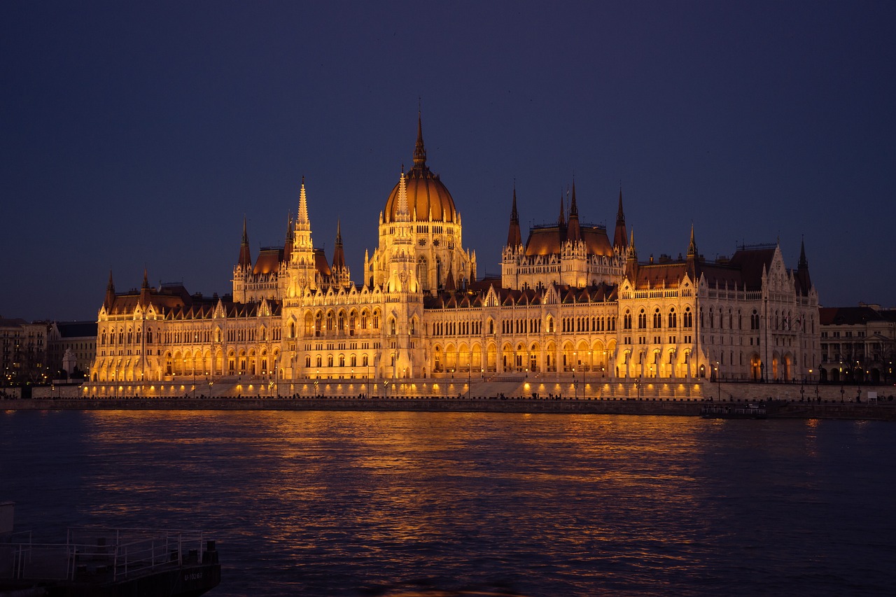 Hungarian Parliament Building 6933621 1280